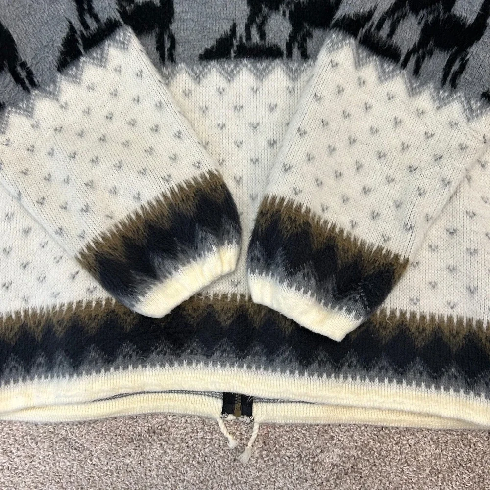 Yari Artesanias Full Zip‎ Wool Sweater Men Size XL Wrap Around Print Llama